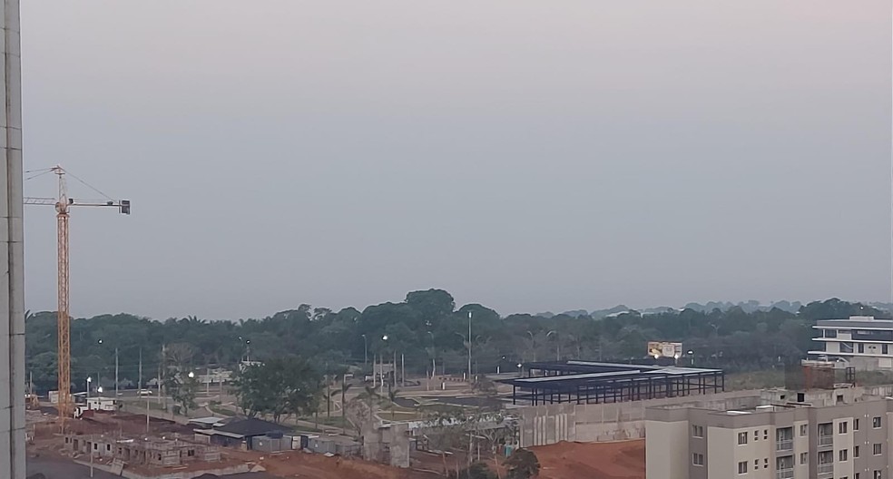 Fumaça de queimadas em Manaus — Foto: William Duarte/Rede Amazônica