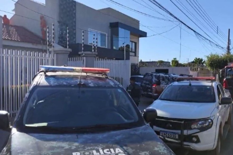 Casa de PM é invadida no bairro Jardim Itália, em Cuiabá — Foto: Reprodução