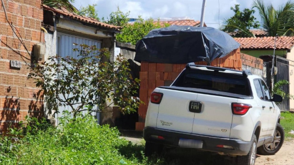 Outro veículo oficial do Creci-CE, um Fiat Toro, teria sido usado irregularmente em viagem com o presidente — Foto: Reprodução