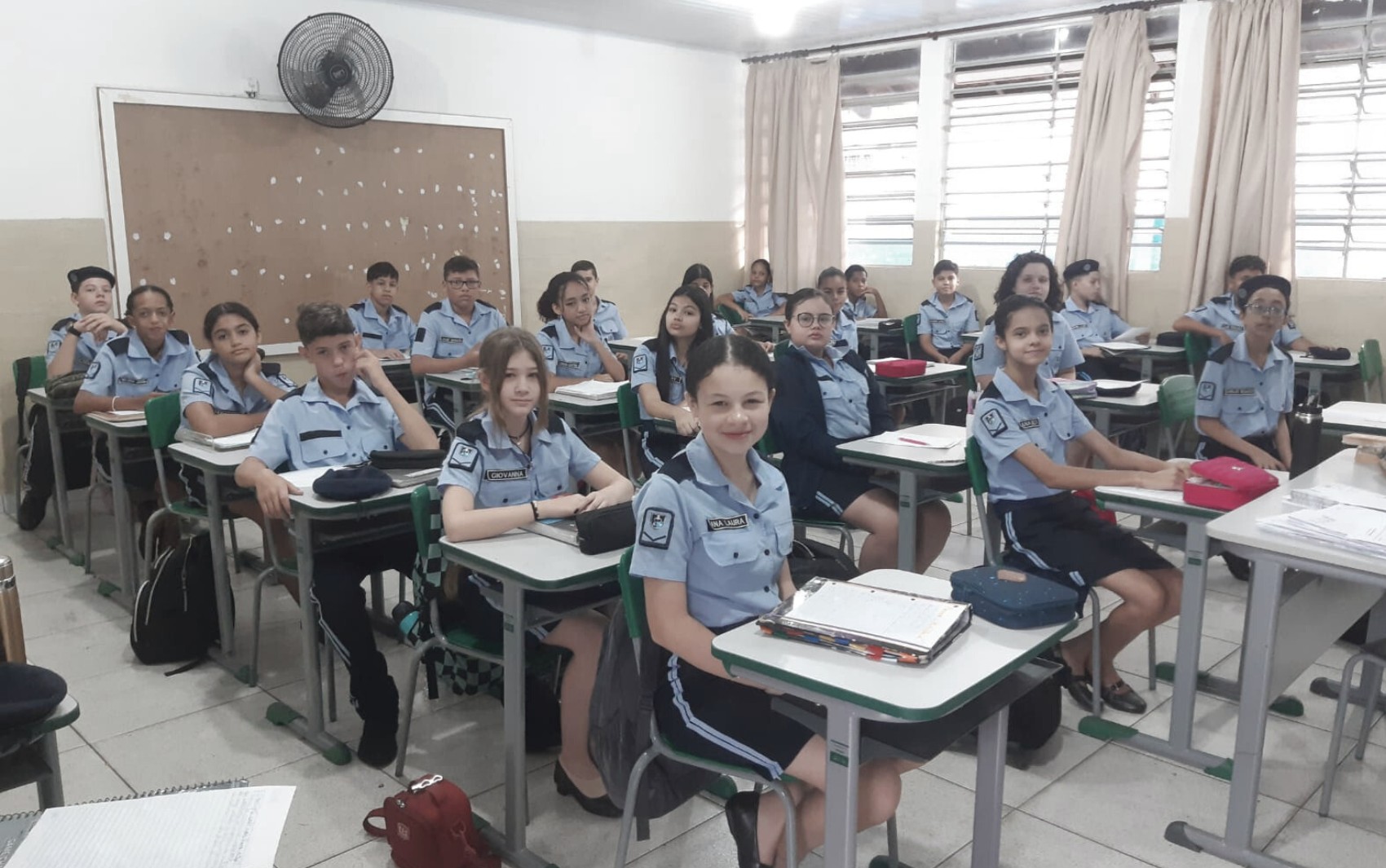 Justiça de SP suspende contratação de PMs para atuar em escolas cívico-militares