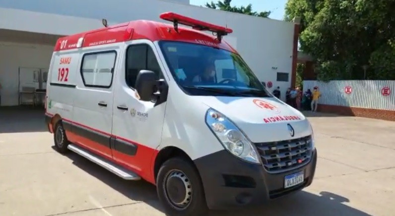 Homem morre ao levar choque elétrico em cima de telhado de empresa de alimentos no AC