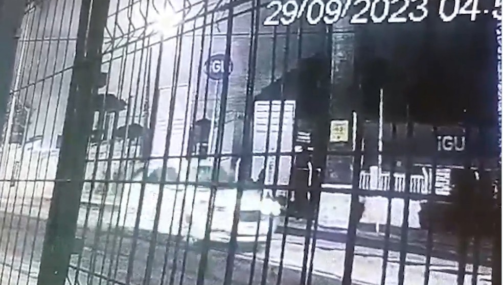 Câmeras de segurança mostram o veículo do suspeito — Foto: Reprodução/TV Mirante