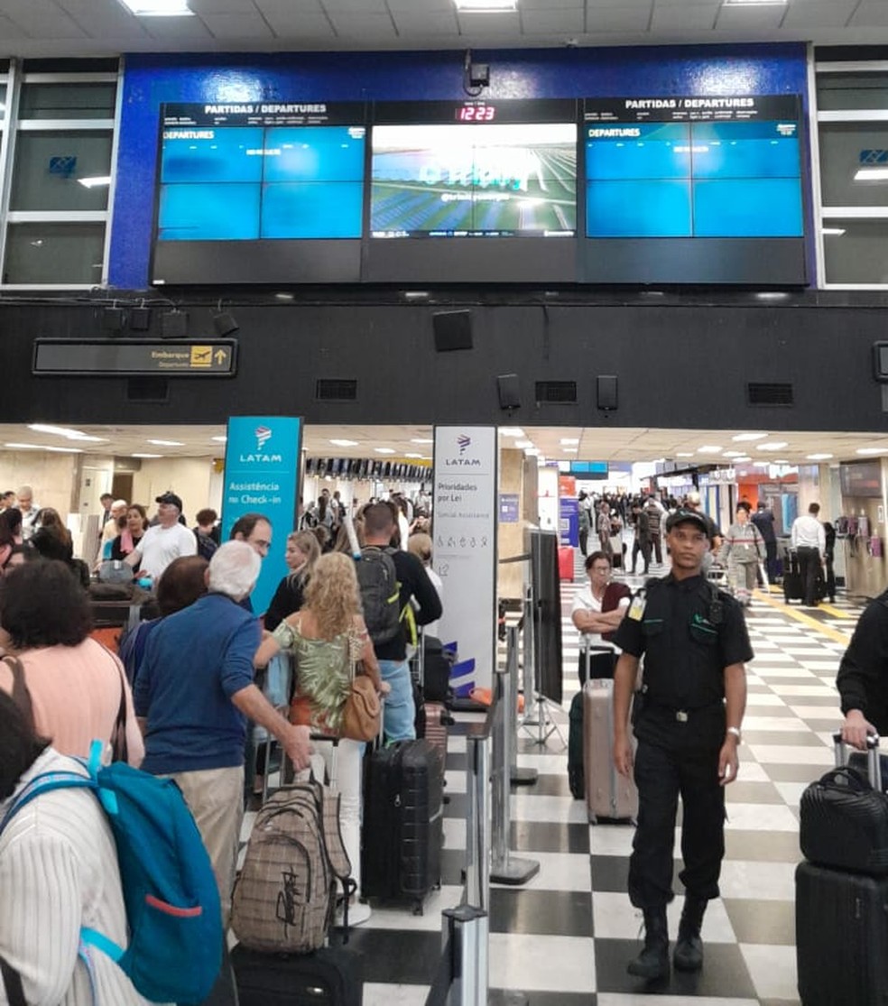 Painel de voo do Aeroporto de Congonhas com problemas para atualizar  — Foto: Arquivo Pessoal