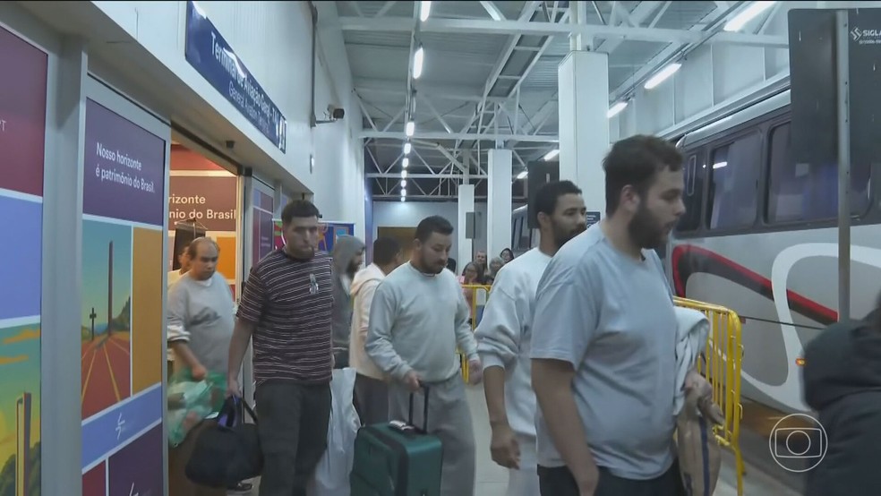 N&uacute;mero de brasileiros deportados dos EUA &eacute; maior em cinco anos &mdash; Foto: Reprodu&ccedil;&atilde;o/TV Globo