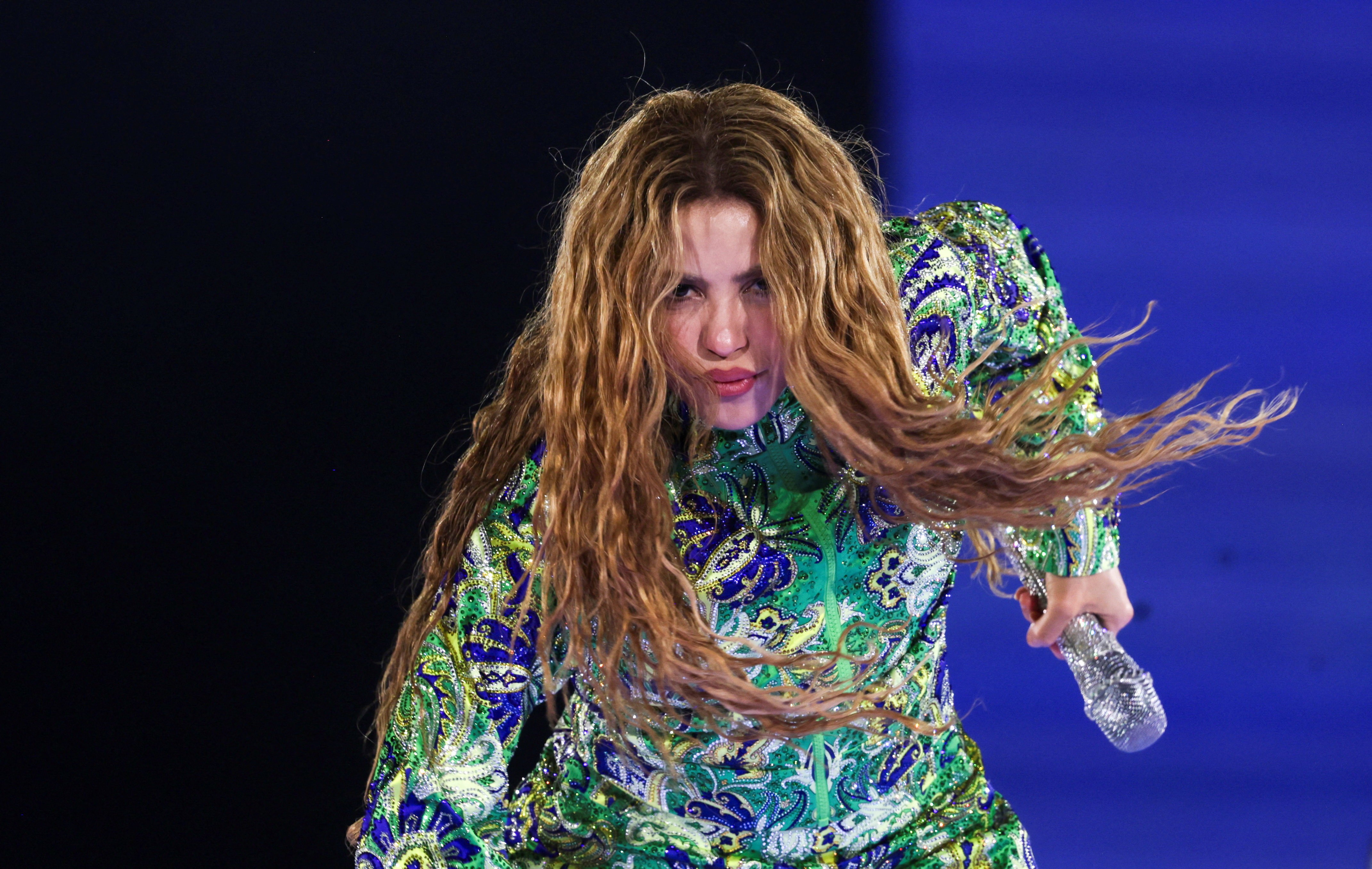 FOTOS: Shakira agita milhares de pessoas em megashow na Praia de Copacabana