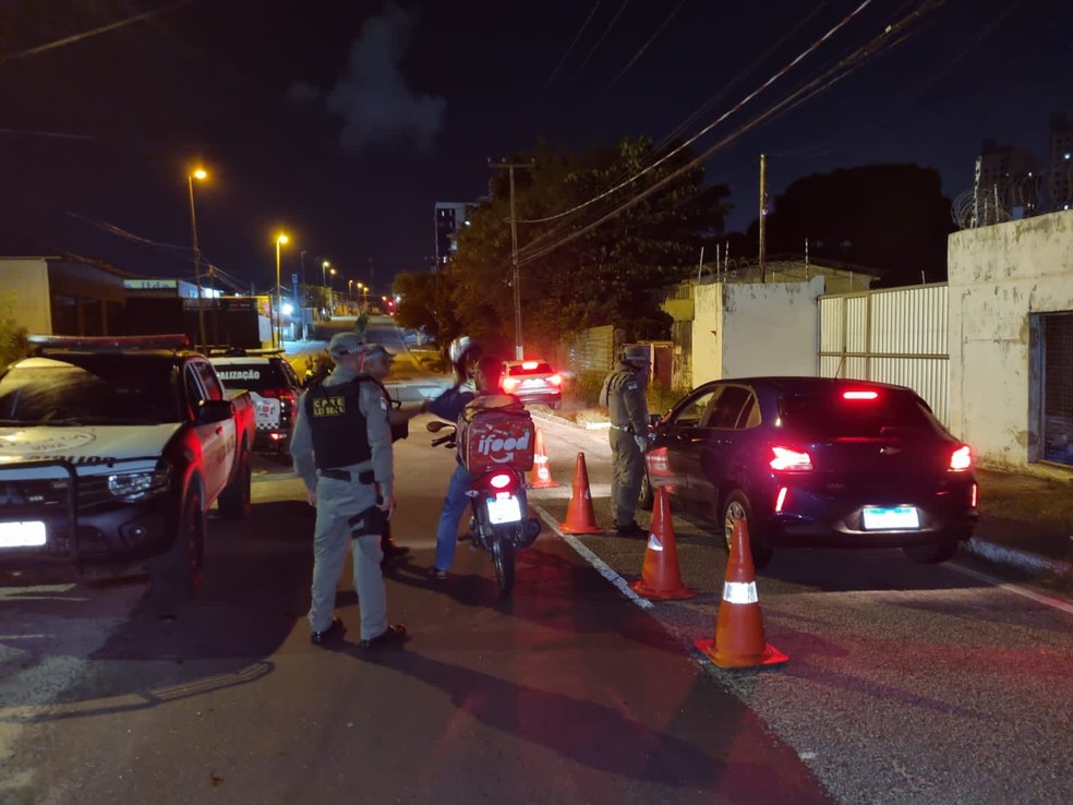 Fiscaliza&ccedil;&atilde;o da Opera&ccedil;&atilde;o Lei Seca, em Natal &mdash; Foto: PMRN/Divulga&ccedil;&atilde;o