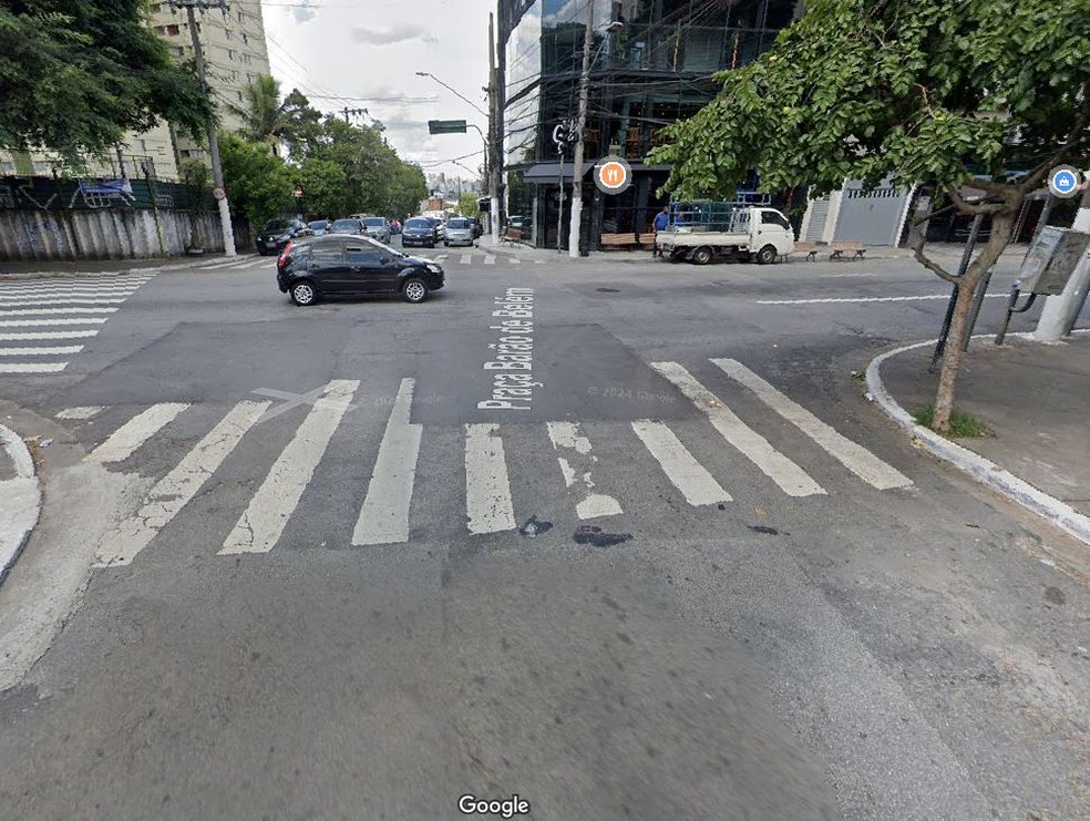 Rua onde veterinária de 23 anos foi baleada durante tentativa de assalto em SP — Foto: Reprodução/Google Street View