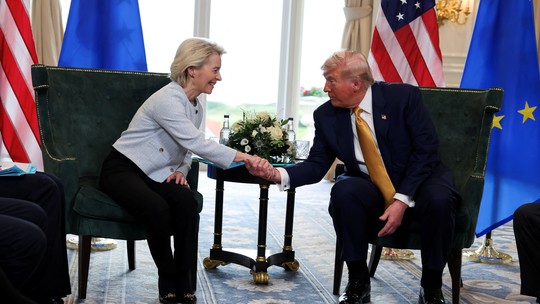 Trump anuncia acordo com União Europeia, com tarifas de 15%: 'O maior já feito'