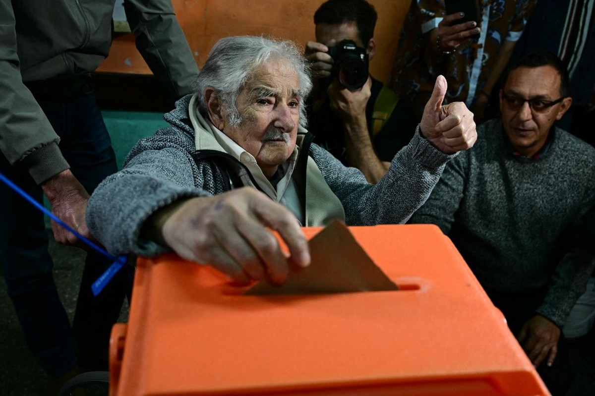 Eleições no Uruguai: 'Talvez seja meu último voto', diz Mujica