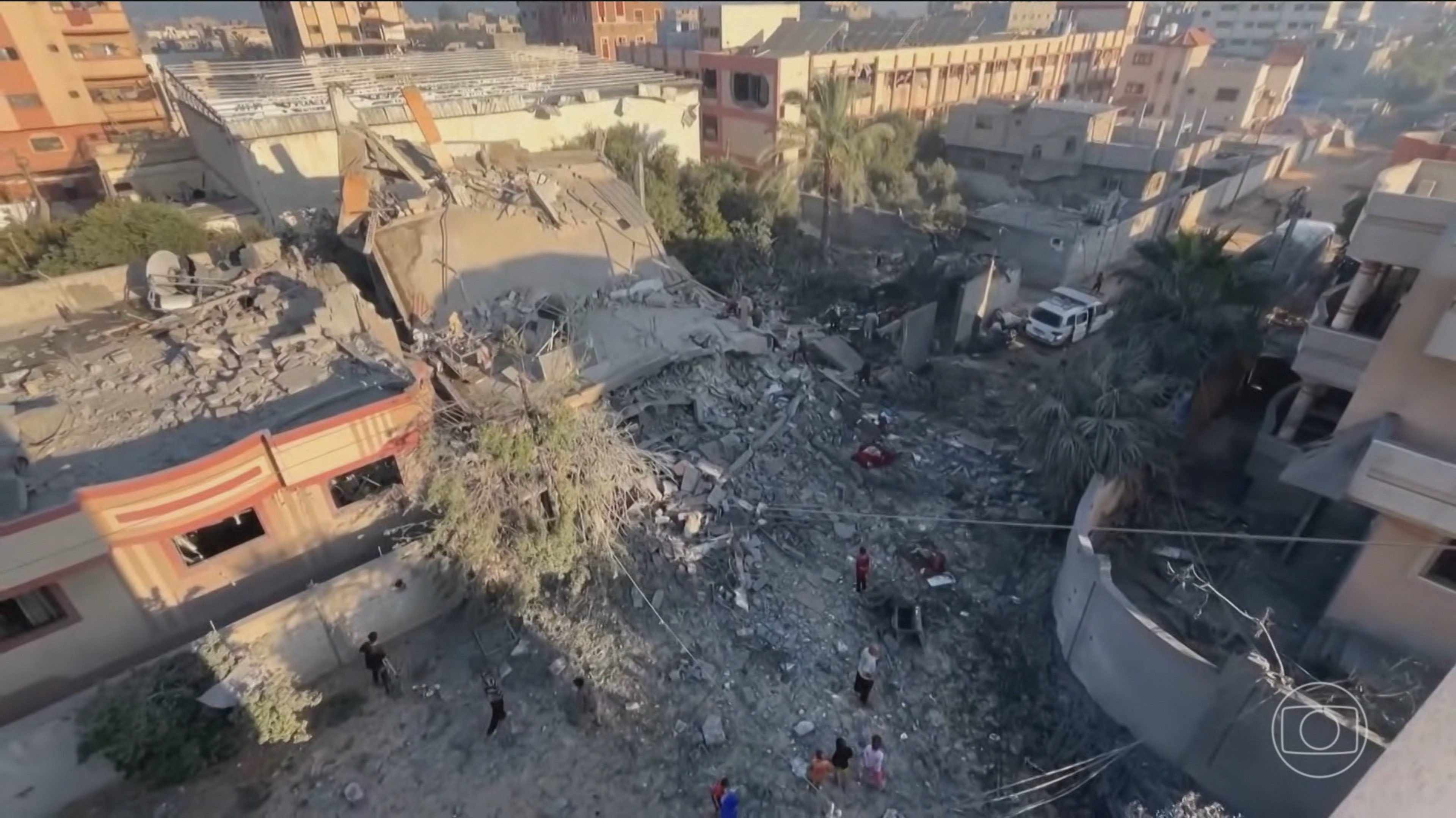 Depois de novos ataques na Faixa de Gaza, forças de Israel dizem que vão manter cessar-fogo