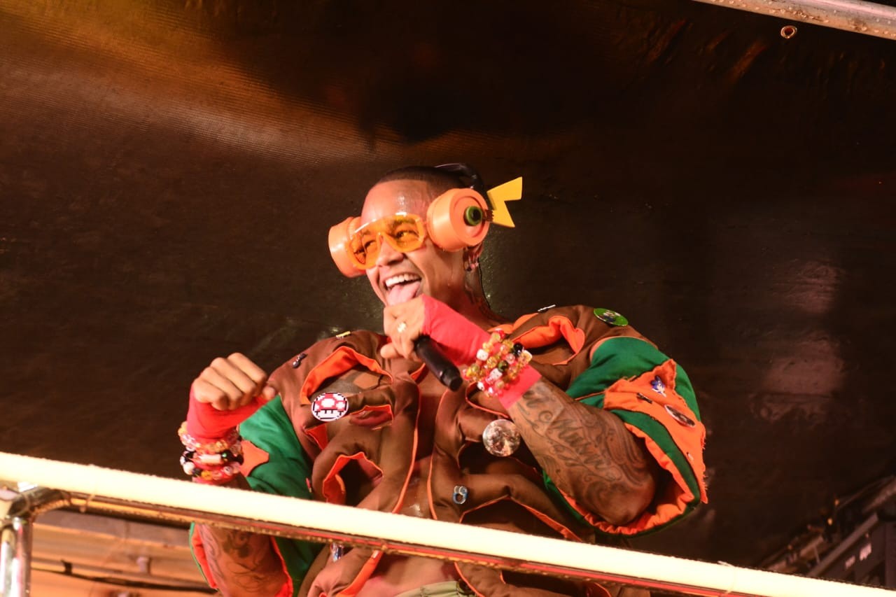 Leo Santana anuncia show gratuito em Salvador para celebrar 20 anos de carreira