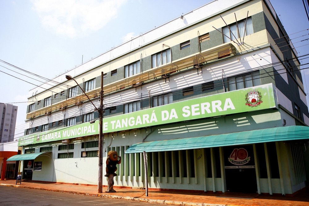 Câmara de Vereadores aprova mais de R$ 2 milhões para contratar enfermeiros e médicos após decreto de emergência na saúde pública em MT