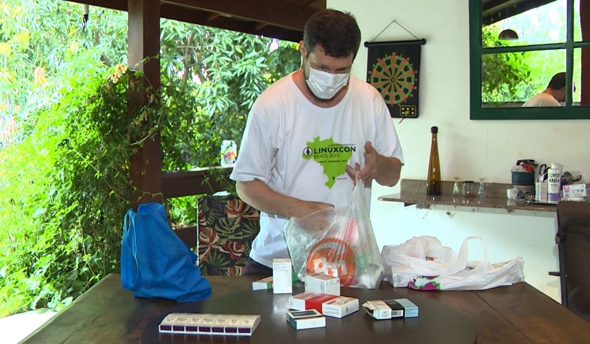 Covid longa afeta o cérebro e pode causar mais de 200 sintomas, diz estudo com neurologista da Unicamp