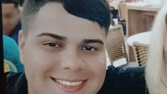 Mãe diz que filho morto por namorada vivia relação abusiva