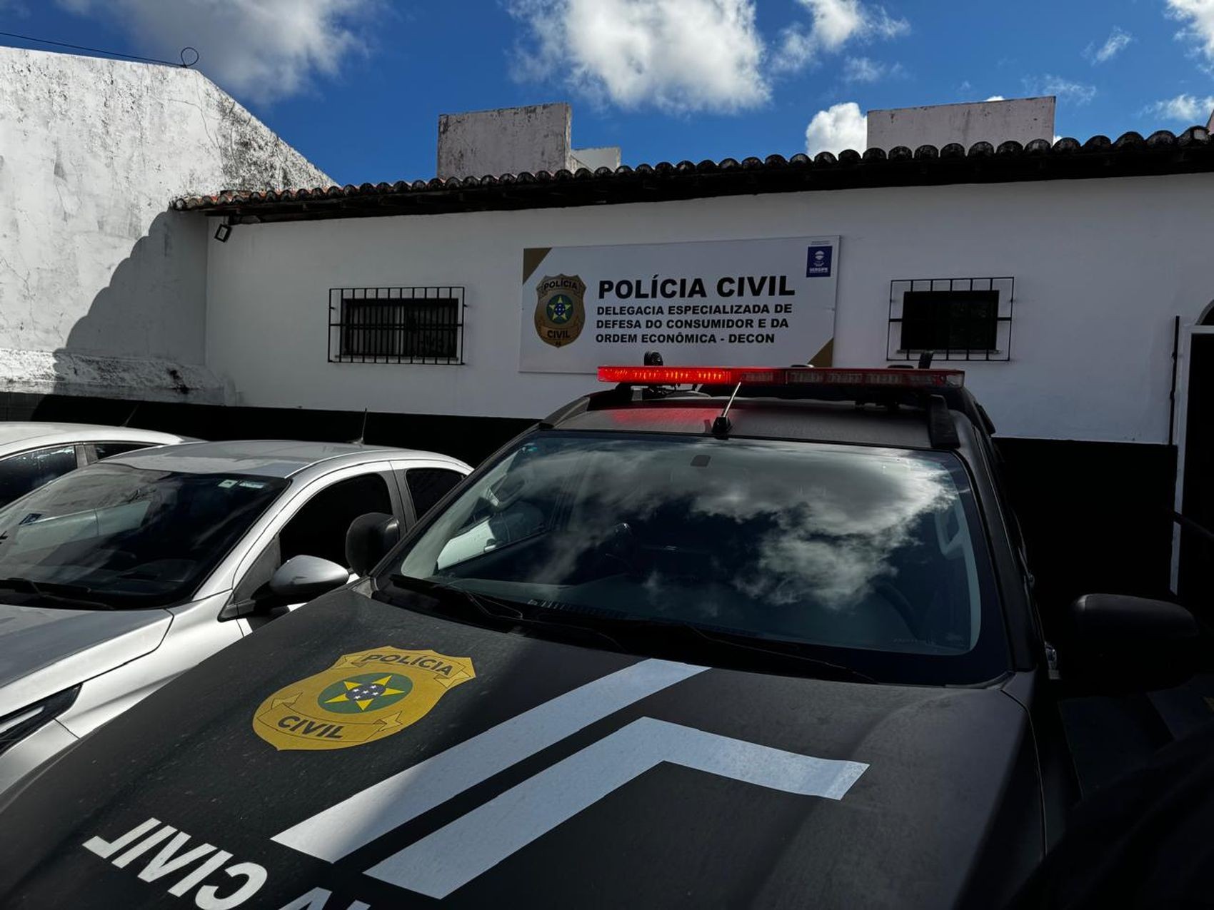 Polícia Civil realiza operação contra organização suspeita de aplicar golpes de financiamentos falsos em Sergipe