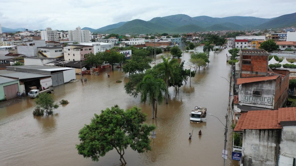 IFBA Campus de Jequié faz campanha para ajudar as vítimas das enchentes na  cidade. - Jequié Notícias - O Portal Mais Quente da Cidade