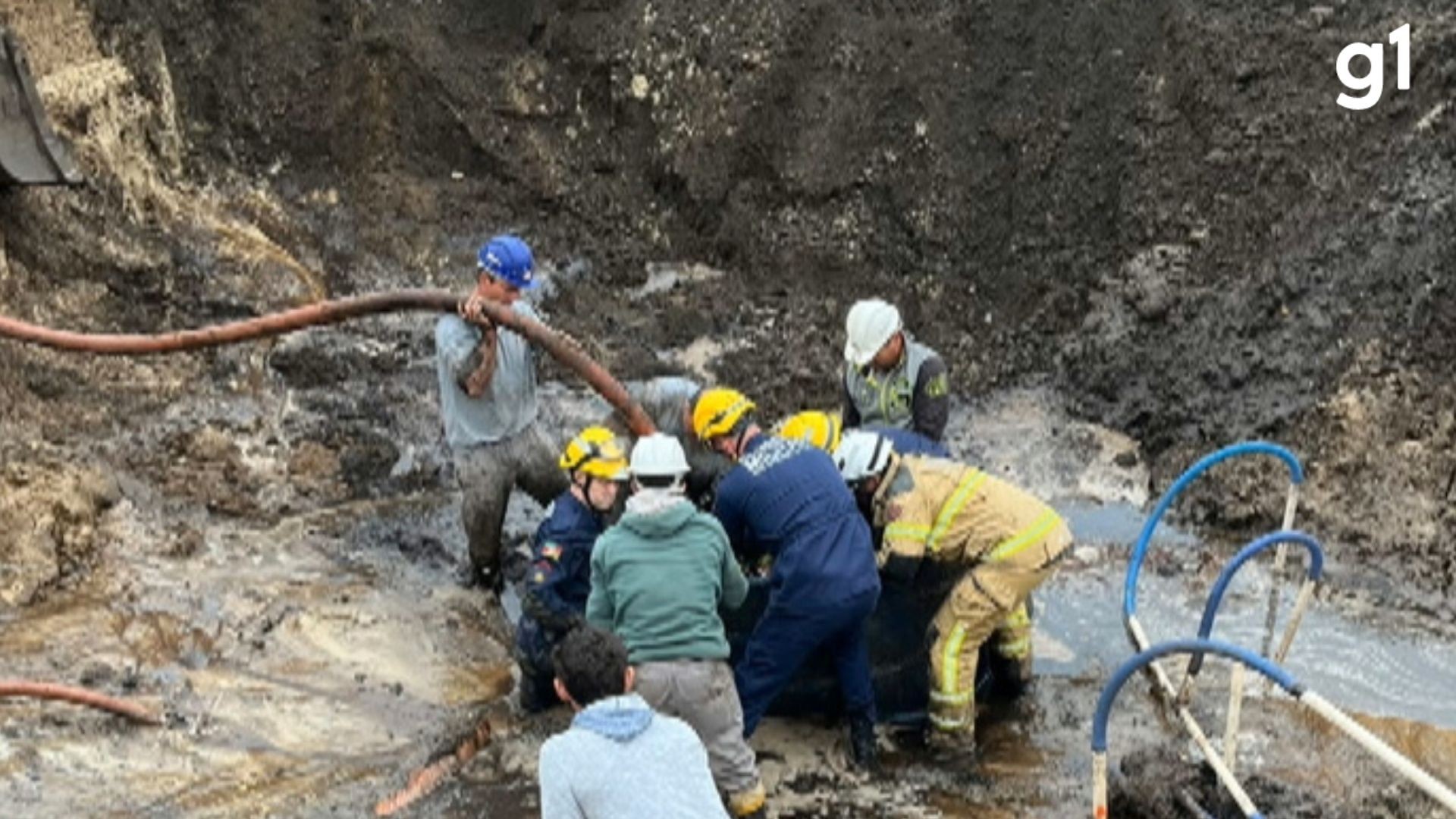 Trabalhador é resgatado após ficar seis horas soterrado em obra no Litoral Norte do RS