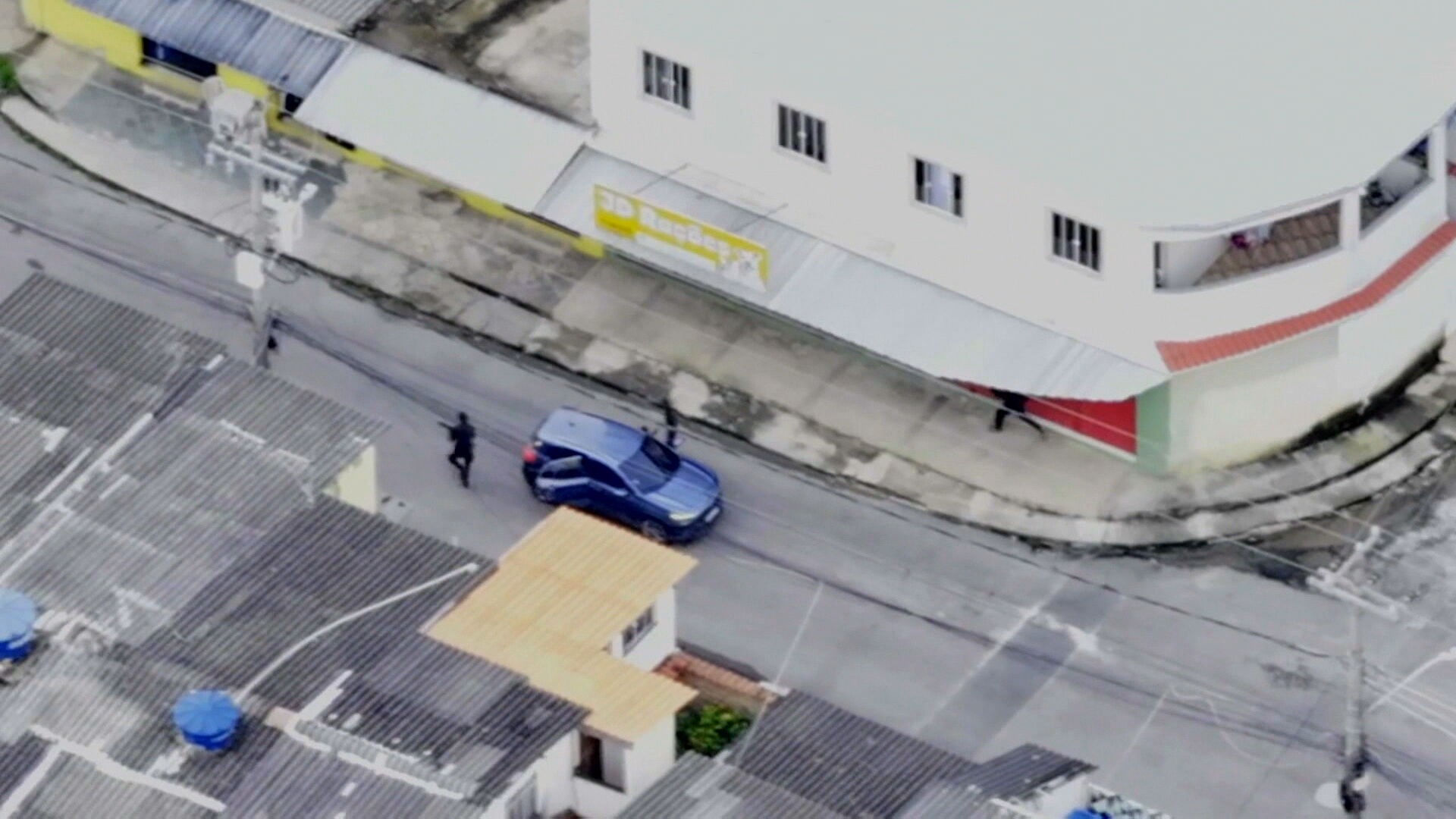 Polícia captura drone utilizado por milicianos em confrontos com rivais; veja imagens da guerra