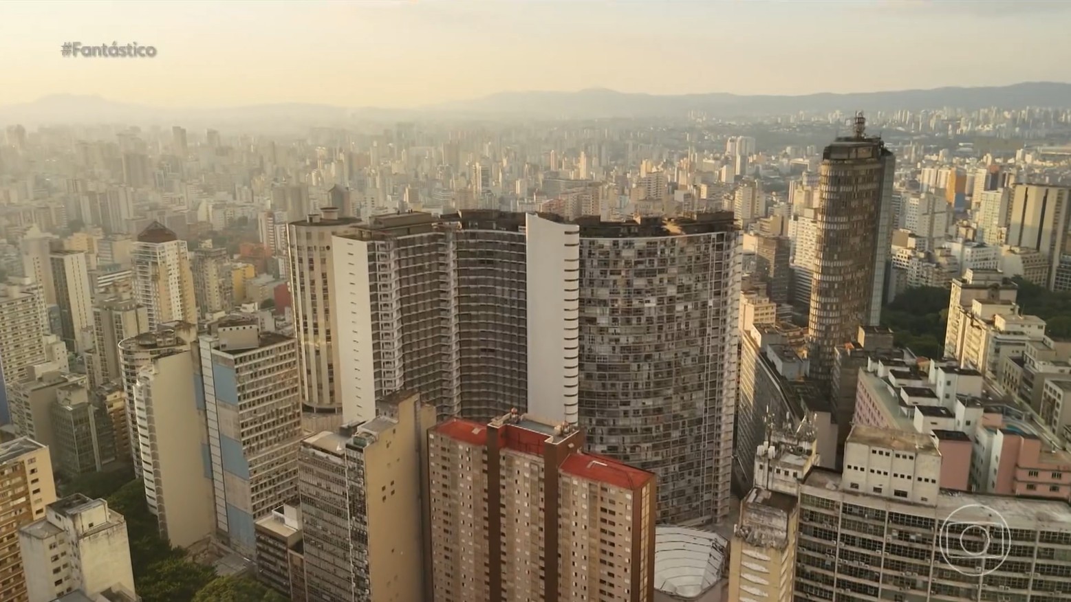 'Hotel informal': prédio mais famoso de SP no centro da guer