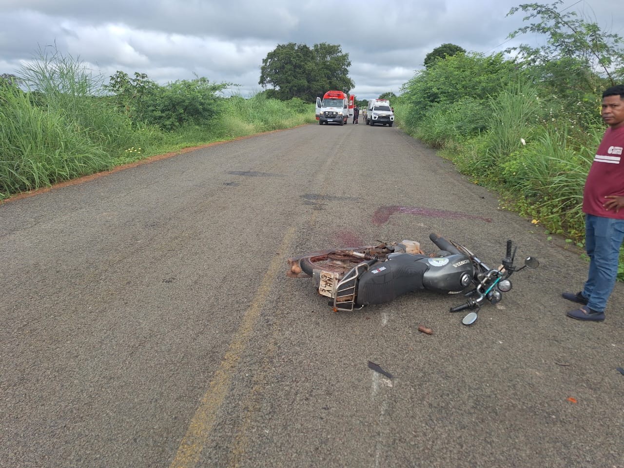 Motociclista morre após ser atingido por caminhão no Piauí; motorista fugiu sem prestar socorro