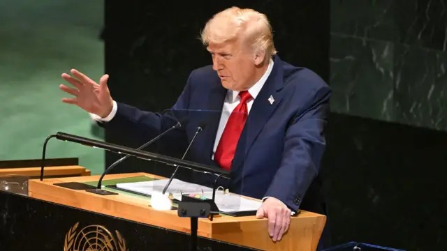 Lula usa tática de aproximação com Trump, mas não vai de 'peito aberto' para reunião, diz especialista 