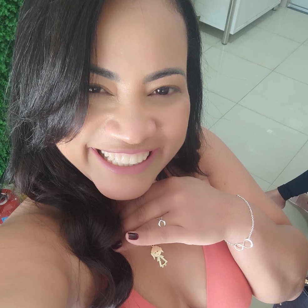 Ana Paula foi morta a tiros pelo marido em MT — Foto: Redes sociais/Facebook