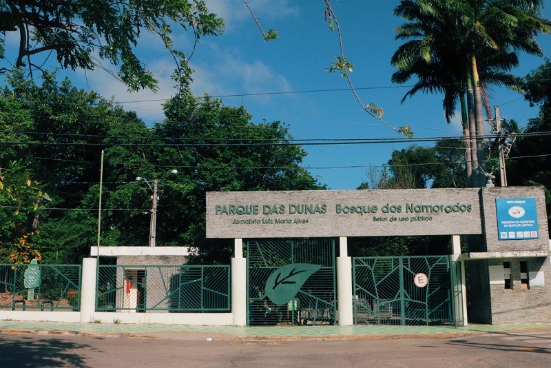 Parque das Dunas ganha novos brinquedos com acessibilidade