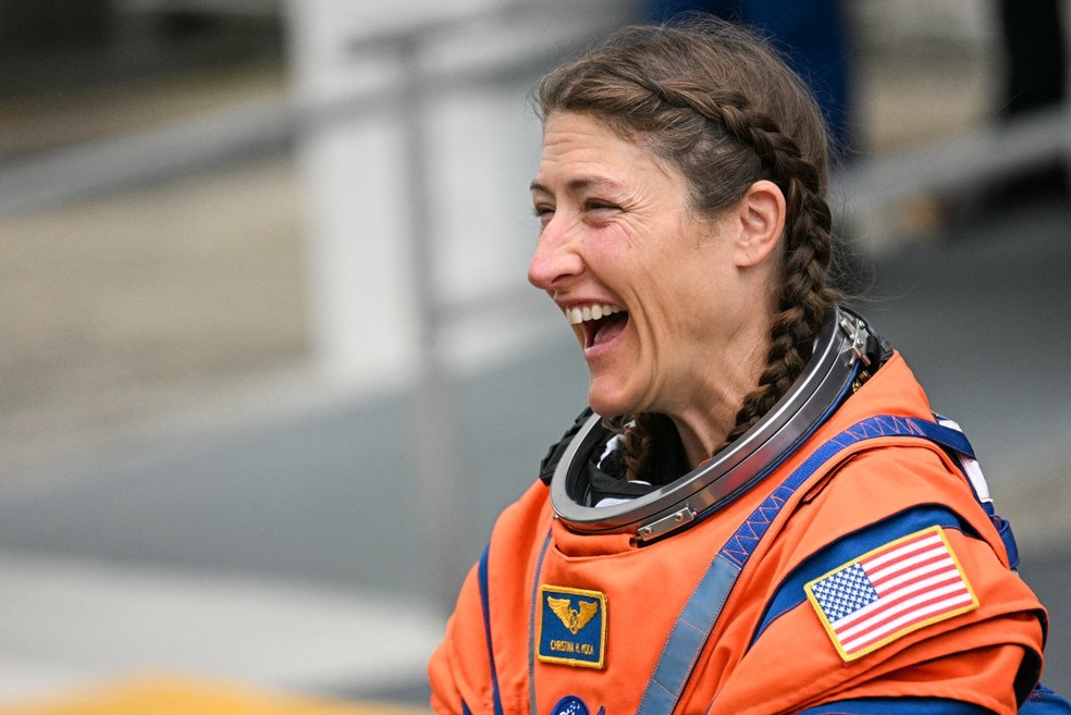 Astronauta Christina Koch, primeira mulher em uma missão lunar. — Foto: JIM WATSON/AFP