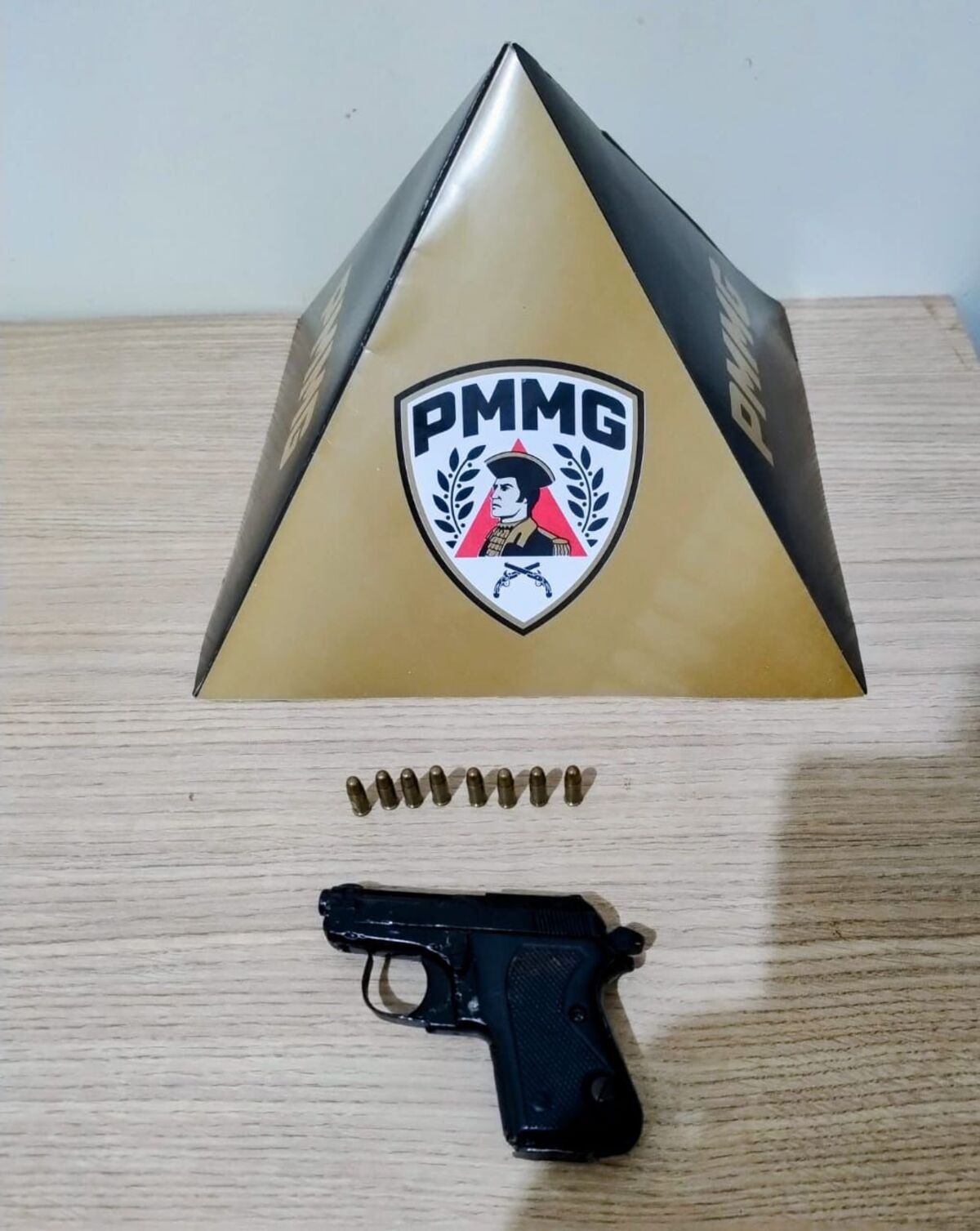 Homem é preso após enviar mensagens com ameaças e foto de arma para ex-companheira, em Riachinho