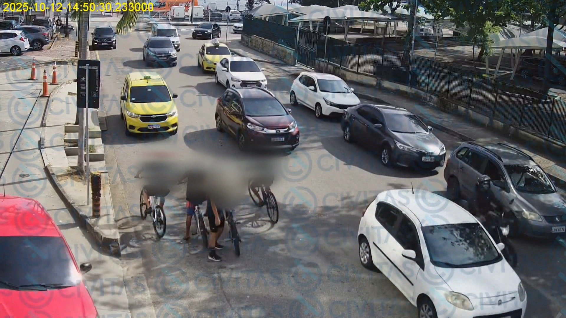 ‘Gangue da bicicleta’: polícia prende homem com 48 anotações por roubo e outros crimes