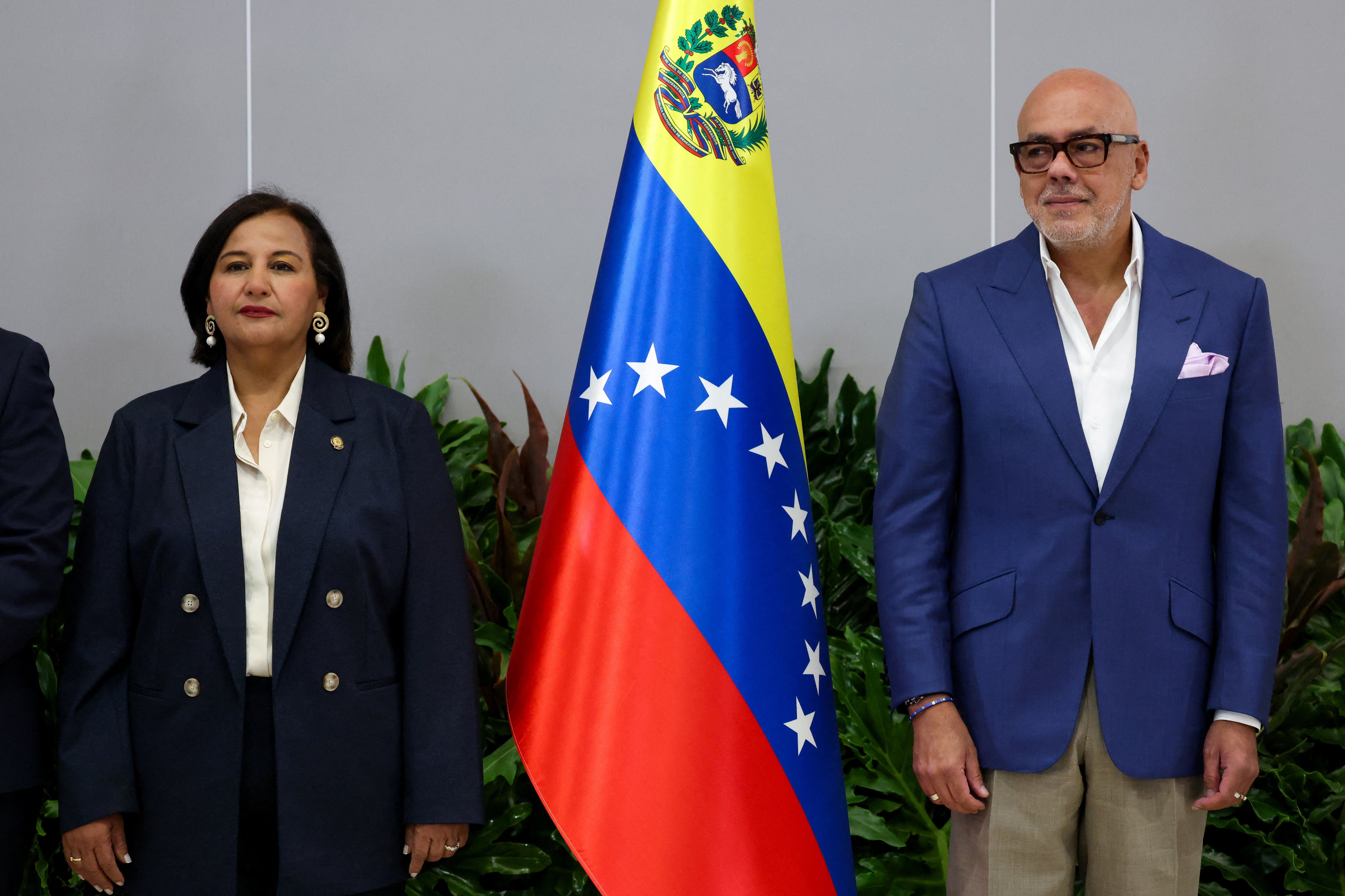 Governo e oposição começam a negociar transição política e novas eleições na Venezuela