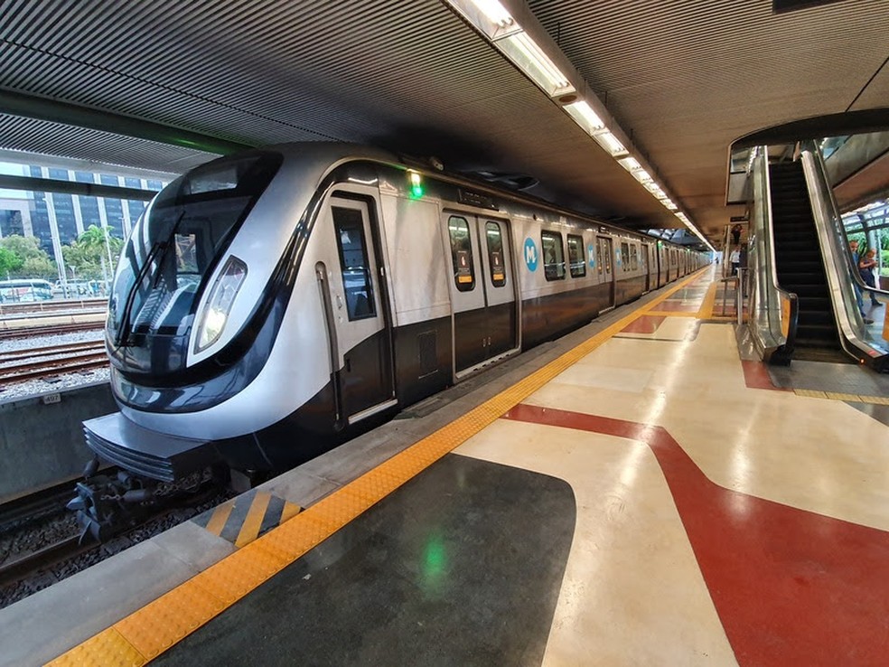 Estações do MetrôRio vão oferecer vacinação contra a Covid e a gripe nos próximos 2 dias — Foto: Edu Kapps/SMS-Rio