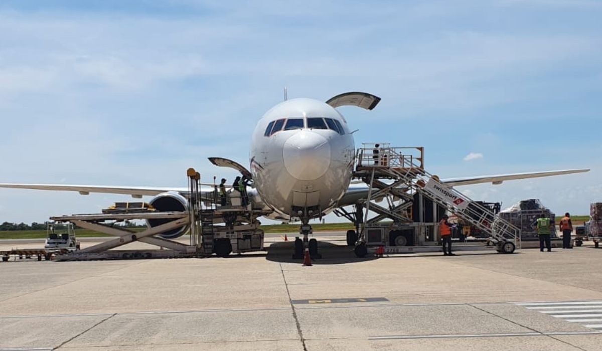 Lollapalooza 2026: Viracopos recebe 1º de 5 voos com 131 toneladas de equipamentos para o festival