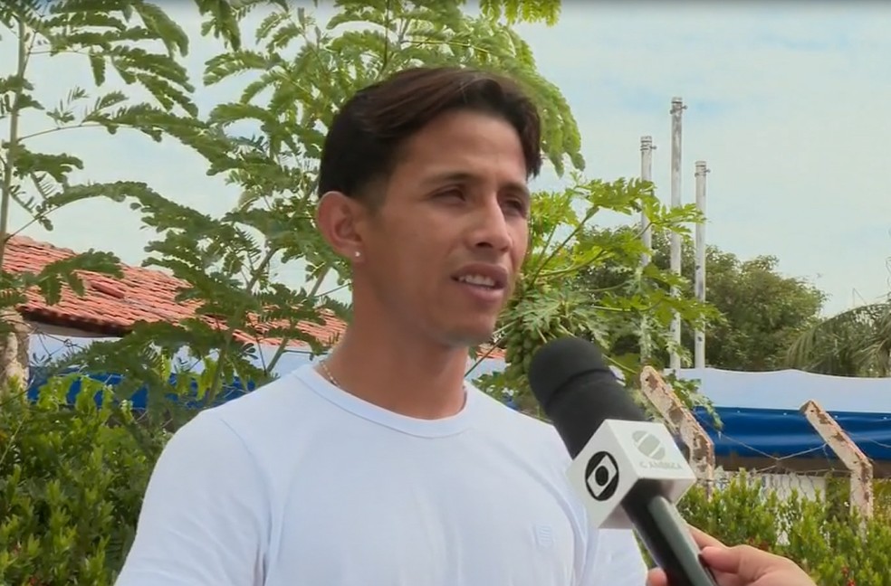 Elvis José Sanchez Fermin relata como soube da notícia e a situação de seus familiares. — Foto: MT1/ Reprodução