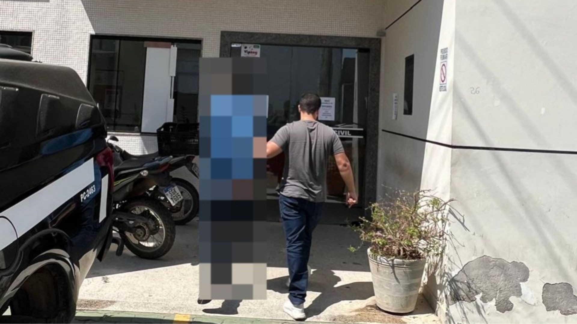 Suspeito de esfaquear vítima durante assalto em Guarapari é preso enquanto fugia para o interior do ES