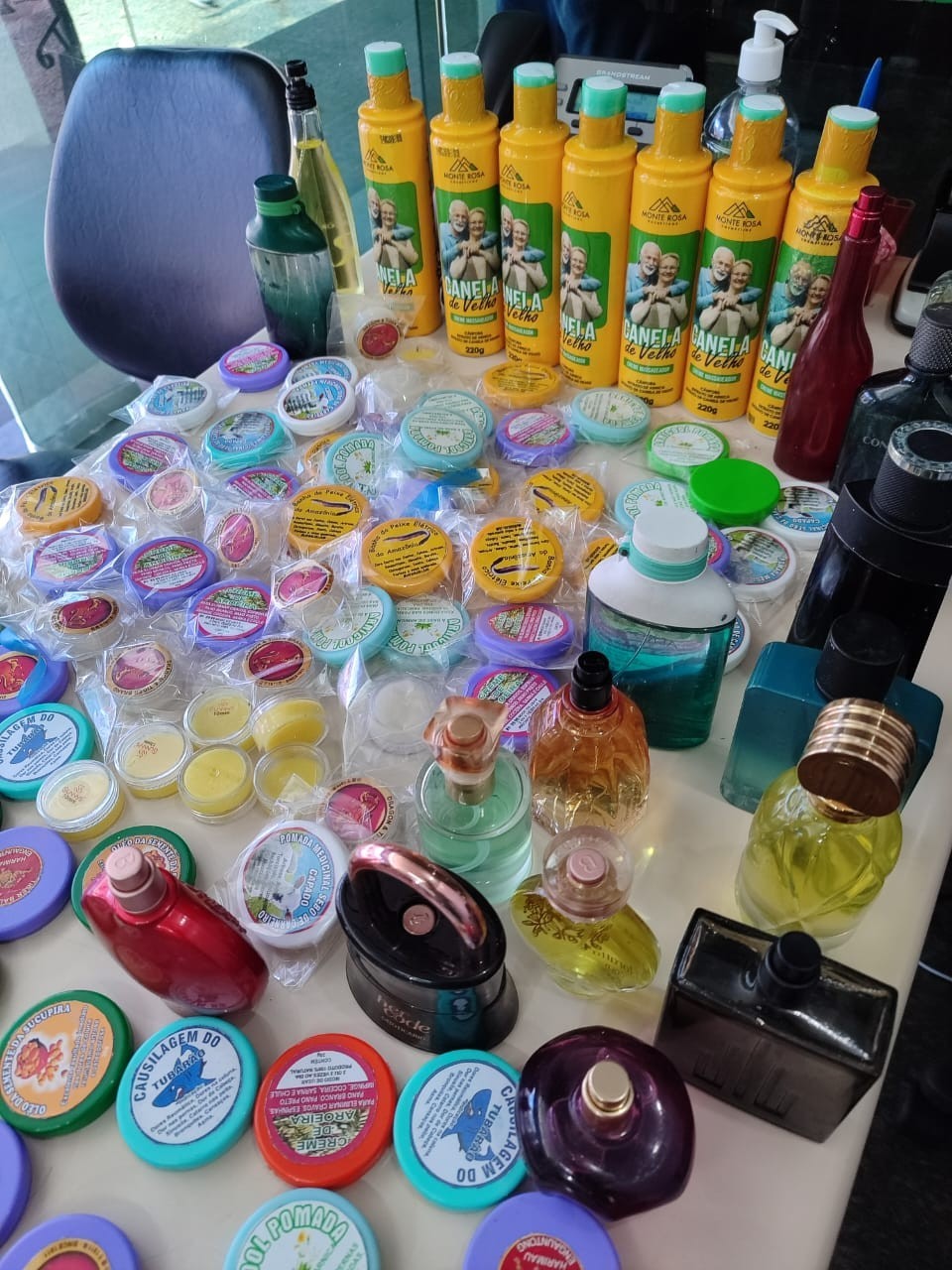 Operação da Prefeitura apreende mercadorias irregulares após denúncias em Nova Friburgo