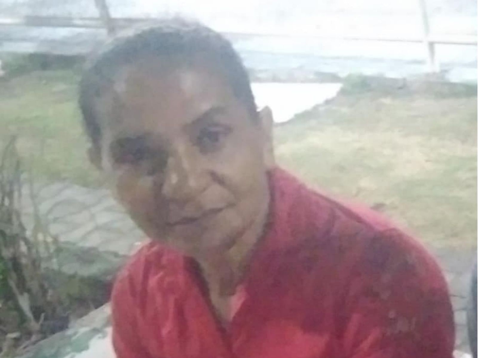 Agricultora morre após ser atingida por árvore cortada pelo marido em sítio no AC