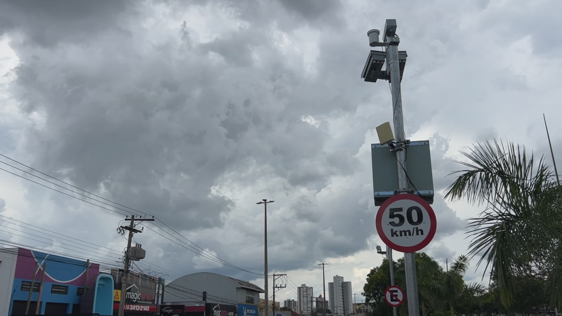 Radares fixos de velocidade no perímetro urbano de Marília têm funcionamento suspenso