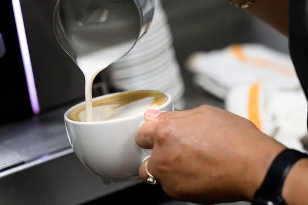 Café foi um dos pontos da conversa entre Trump e Lula — Foto: Getty Images