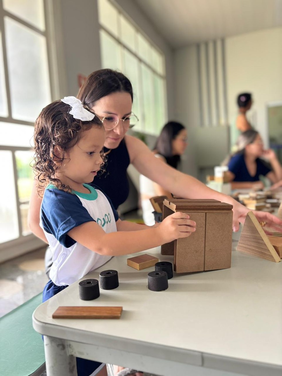 Primeiro dia dos pequenos: tranquilidade e sinceridade são a chave de uma boa adaptação escolar — Foto: Arquivo FAVOO