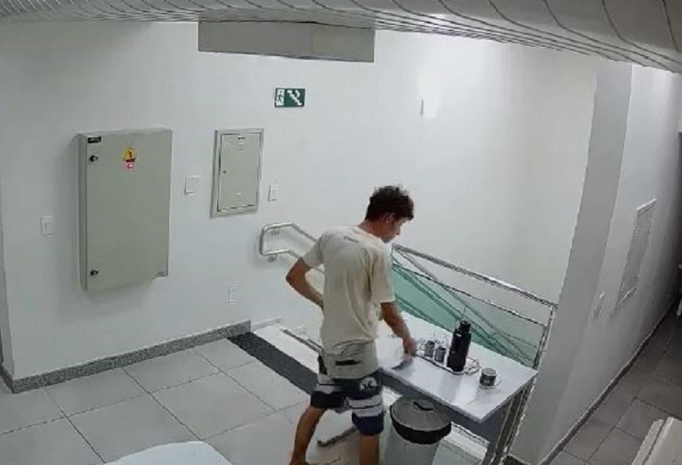 https://s2-g1.glbimg.com/aJnBUI1N12drTCSCt9idL6hwSdA=/0x0:1200x818/984x0/smart/filters:strip_icc()/i.s3.glbimg.com/v1/AUTH_59edd422c0c84a879bd37670ae4f538a/internal_photos/bs/2025/i/1/GpuXmeRyievEDz6Uihvw/capturar.jpg