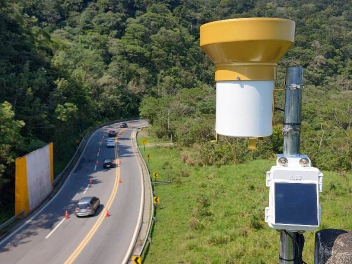 Conheça a tecnologia que alerta sobre deslizamentos e acidentes naturais na Rodovia Mogi-Bertioga 