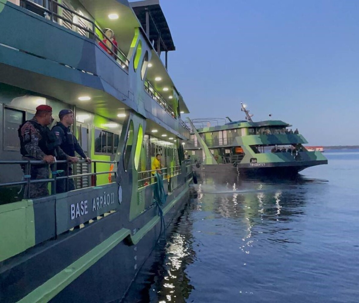 Mulher dá à luz em embarcação no interior do Amazonas; VÍDEO