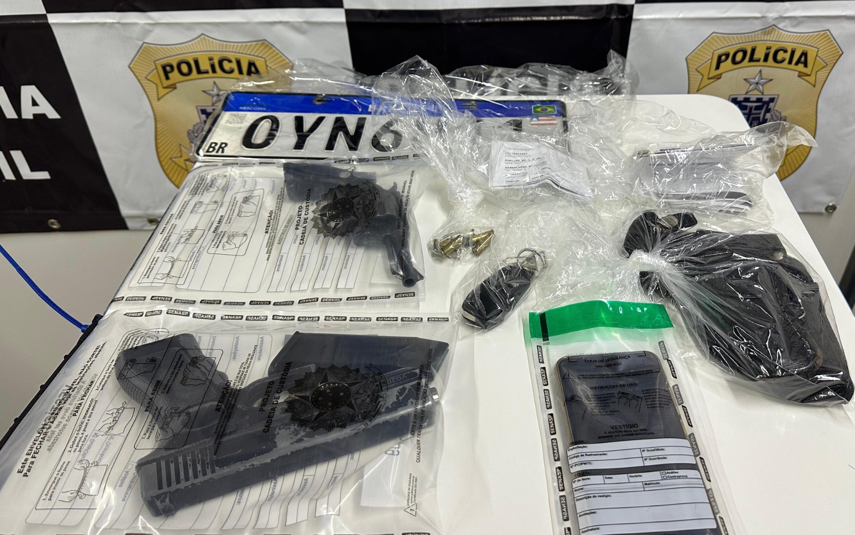 Homem é preso suspeito de ameaçar ex-companheira com arma de fogo em Feira de Santana
