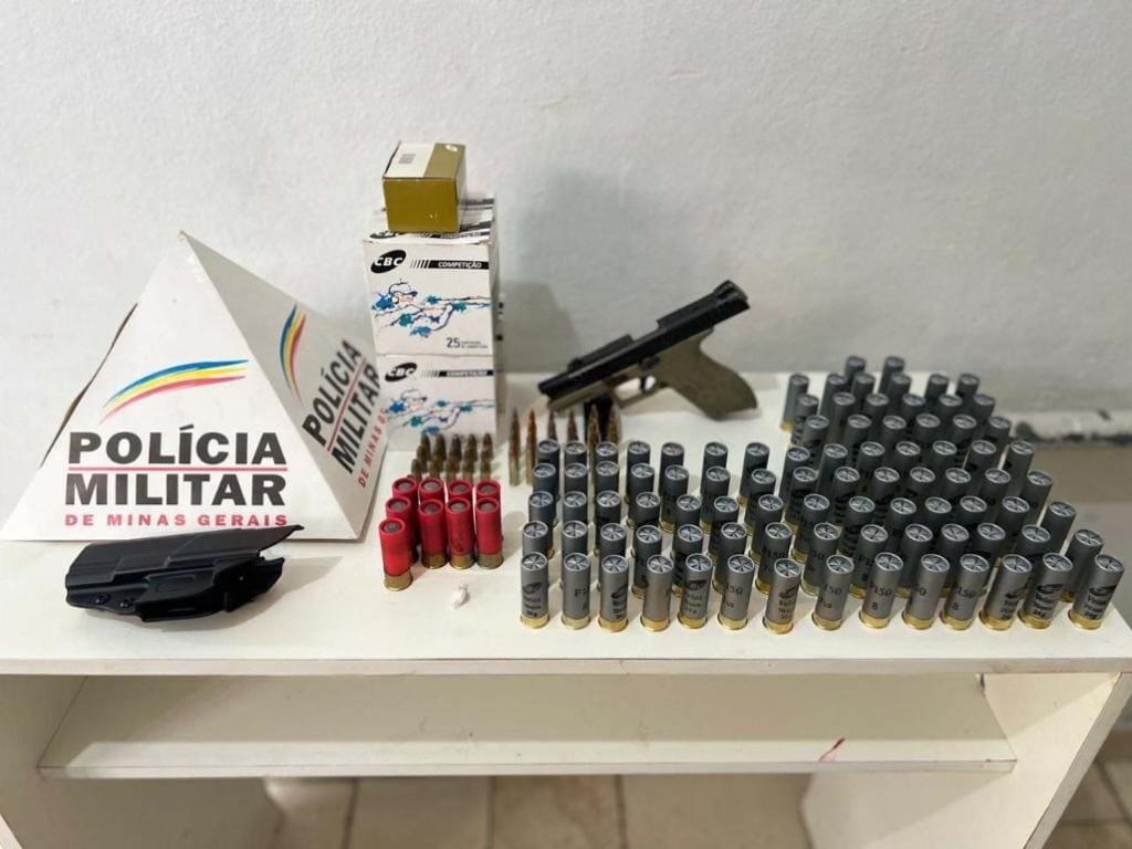 Homem é preso com armas, munições e cocaína em restaurante de Ipatinga