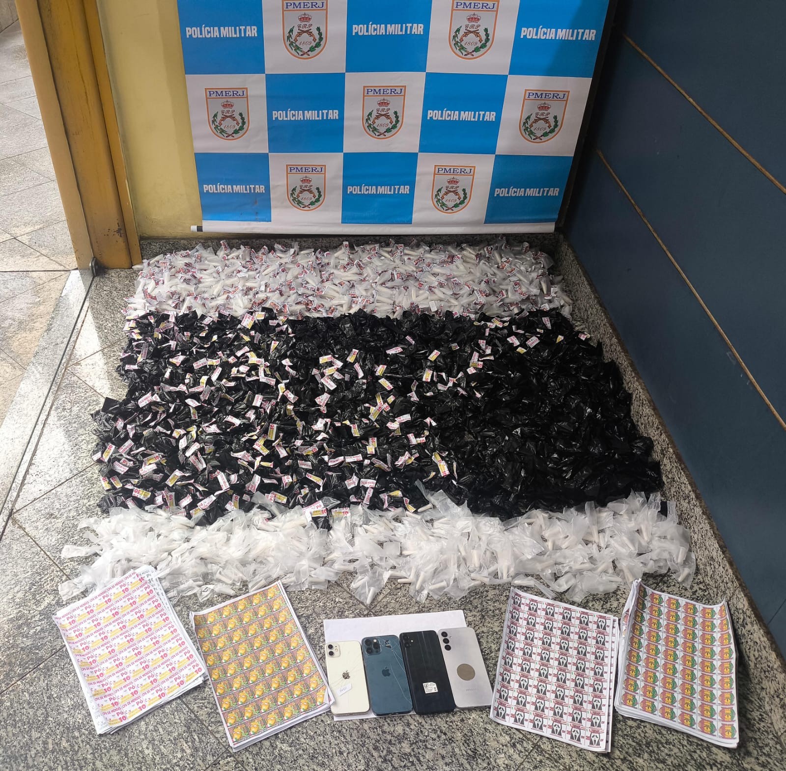 Três pessoas são presas com mais de 3 kg de cocaína em Mendes