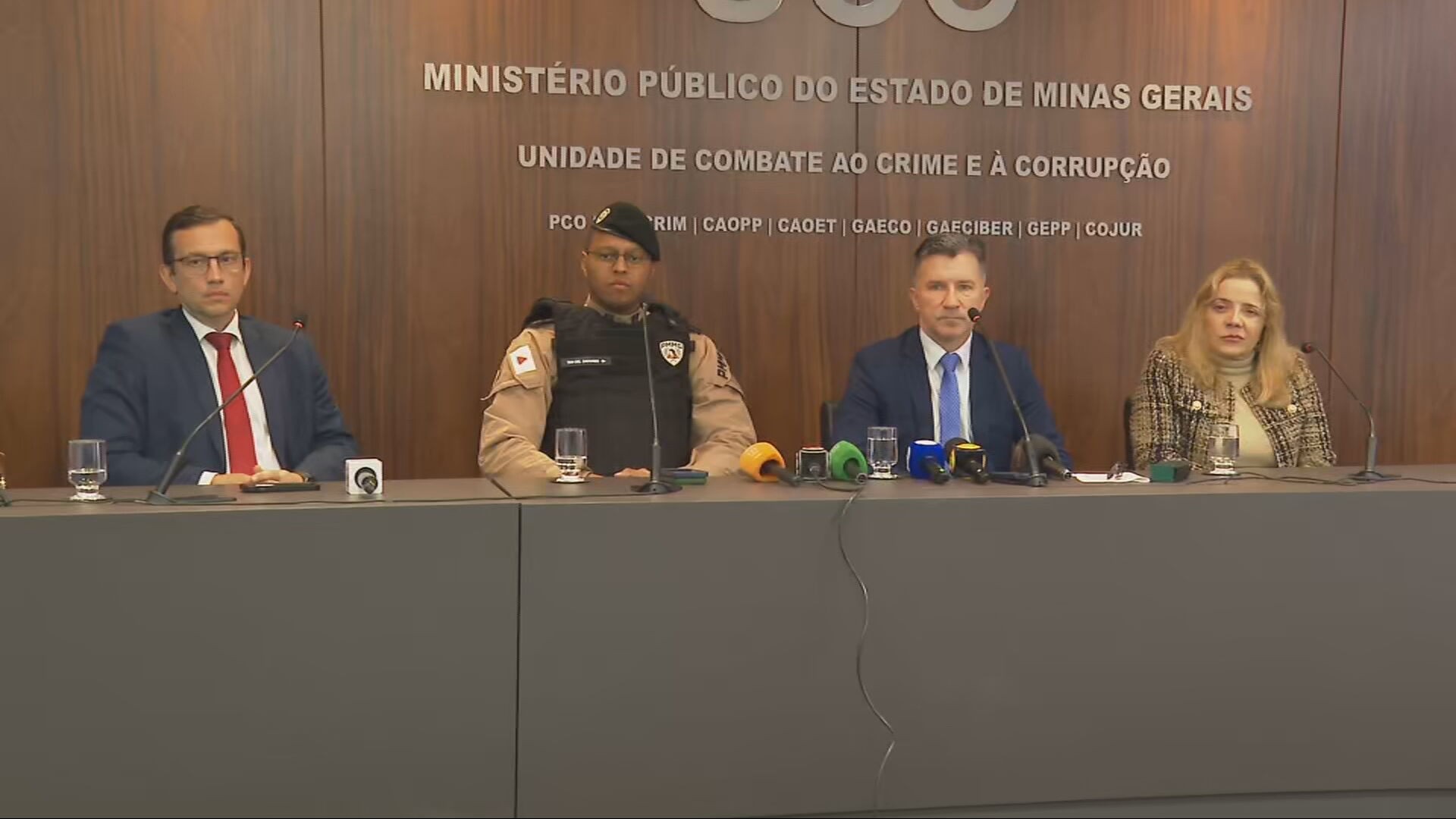 Quadrilha que movimentou R$ 21 milhões desviava cartões antes da entrega e aplicava golpes em idosos, diz MP