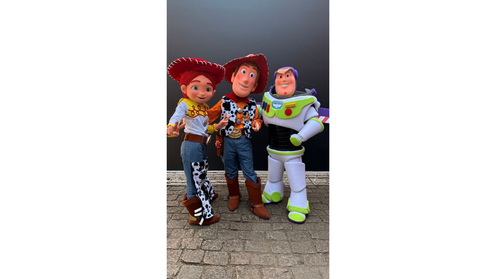 Pátio Limeira Shopping recebe personagens de Toy Story com a Arcoplex