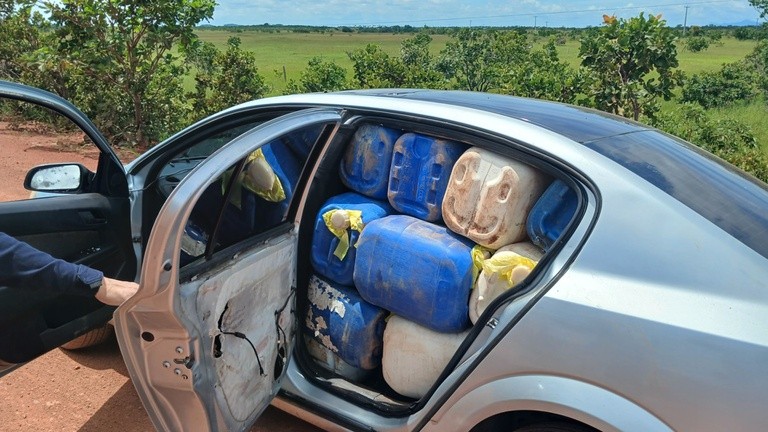 Homem é preso com 1,6 mil litros de combustível na fronteira entre Brasil e Guiana