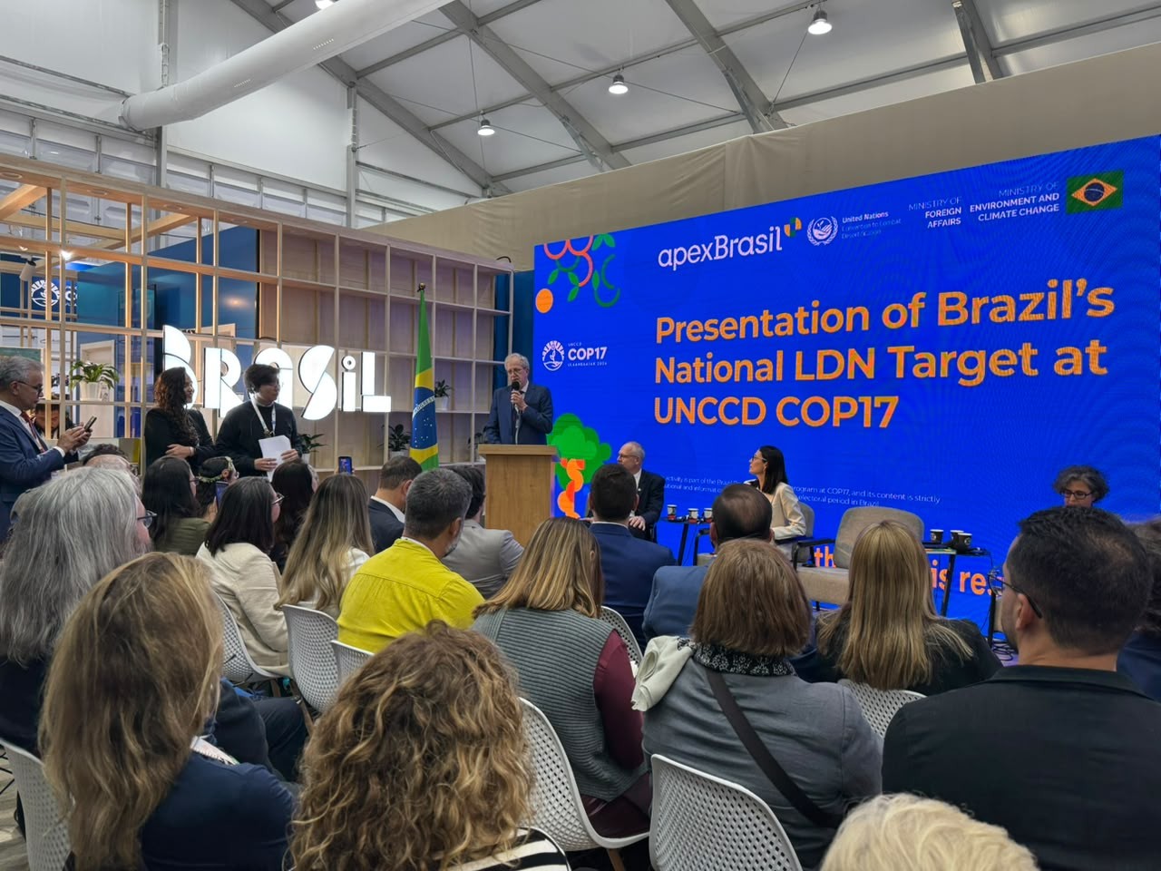 COP17: Brasil apresenta meta para recuperar e conservar 367 milhões de hectares até 2030
